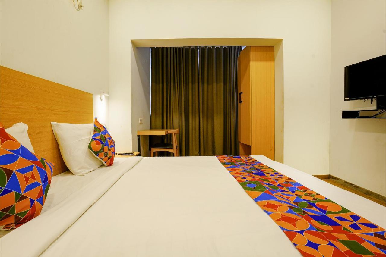 Fabexpress Highway Residency Hotel Mumbai  Buitenkant foto
