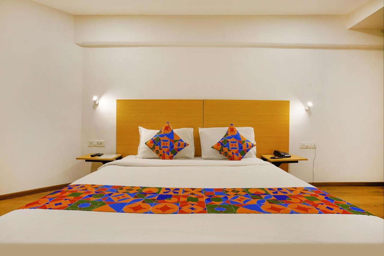 Fabexpress Highway Residency Hotel Mumbai  Buitenkant foto