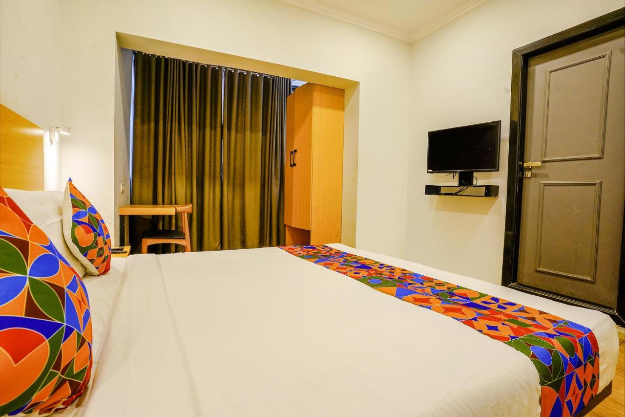 Fabexpress Highway Residency Hotel Mumbai  Buitenkant foto