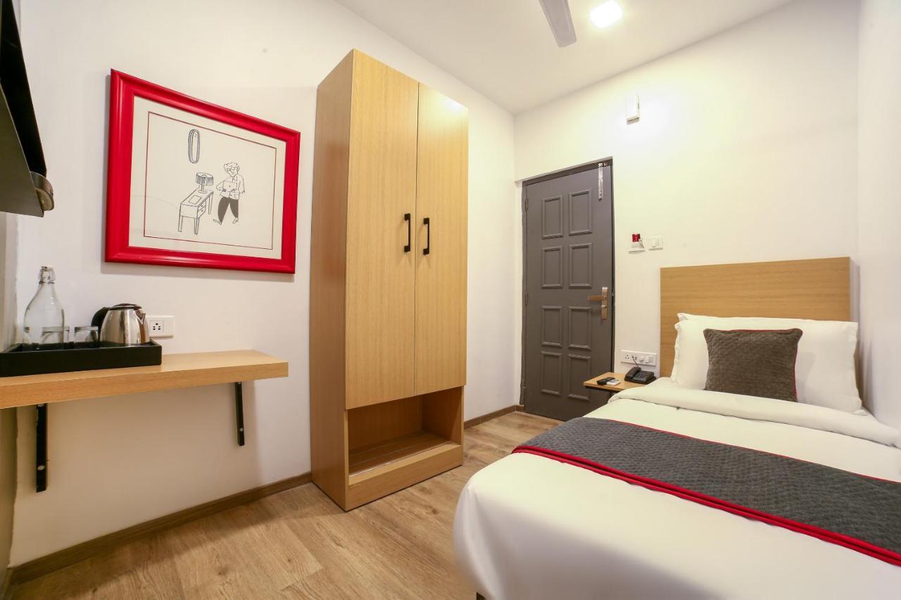 Fabexpress Highway Residency Hotel Mumbai  Buitenkant foto